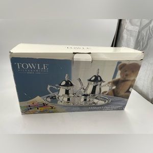 Vintage Towle Silversmiths Childrens 5 piece Silver plate Coffee And Tea Set